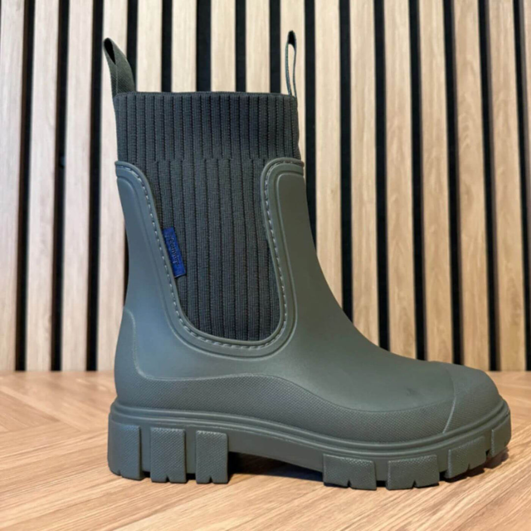 Luna™ – Waterproof and Slip-Resistant Boots