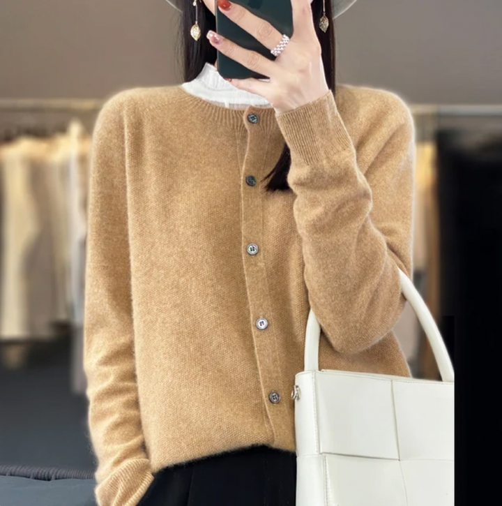 VIVIENNE I WARM COZY KNIT CARDIGAN